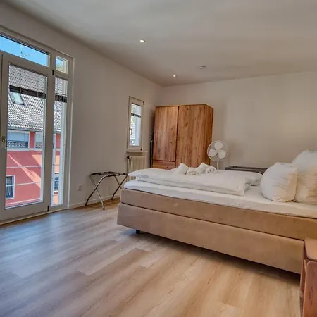 Zum Wasserfall - Dachterrasse, Sauna, Zentral Appartement *