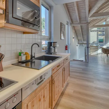 Zum Wasserfall - Dachterrasse, Sauna, Zentral Appartement *